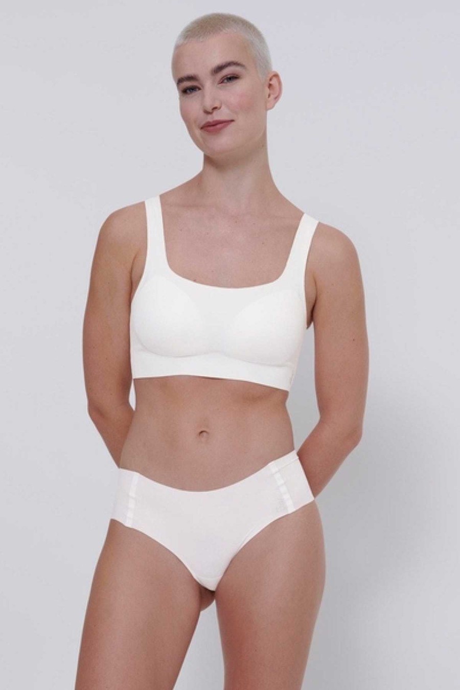 Lingerie | Sloggi Zero Feel Bralette Top In White