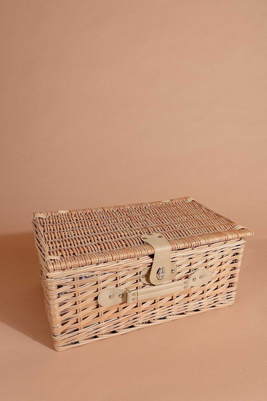 Homeware | Carraig Donn HOME 2 Person Picnic Basket Natural Stripe