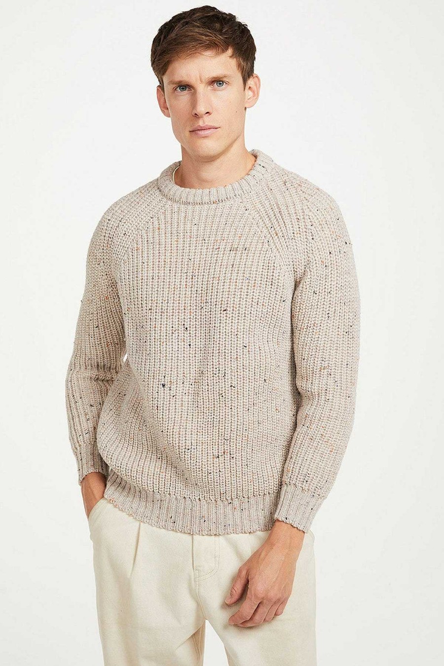 Him | Aran Woollen Mills Men'S Crew Neck Raglan Sweater In Beige