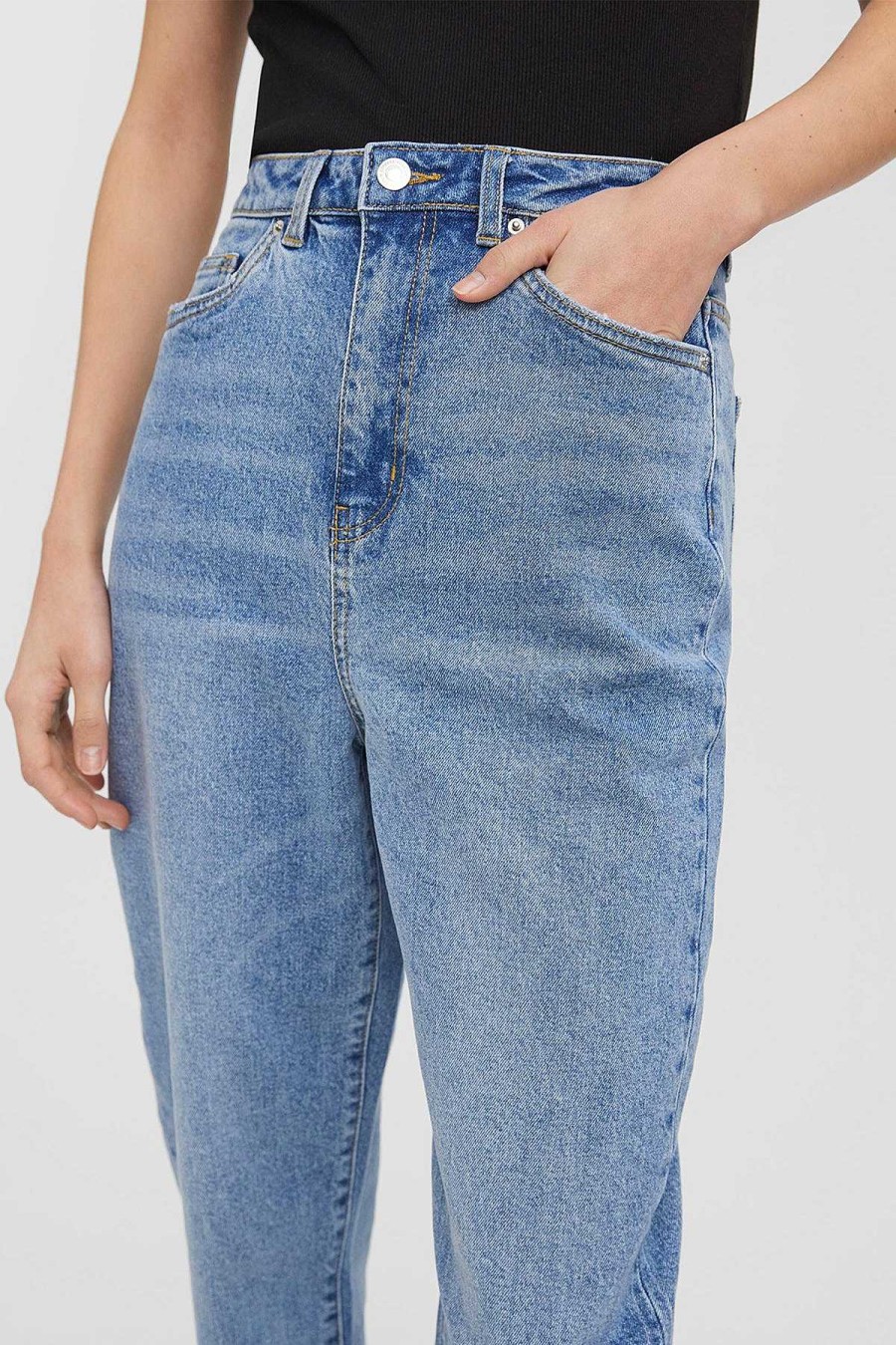 Jeans & Trousers | Vero Moda High Waist Mom Jeans In Denim 32\\